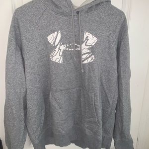 grey under armour sweatshirt